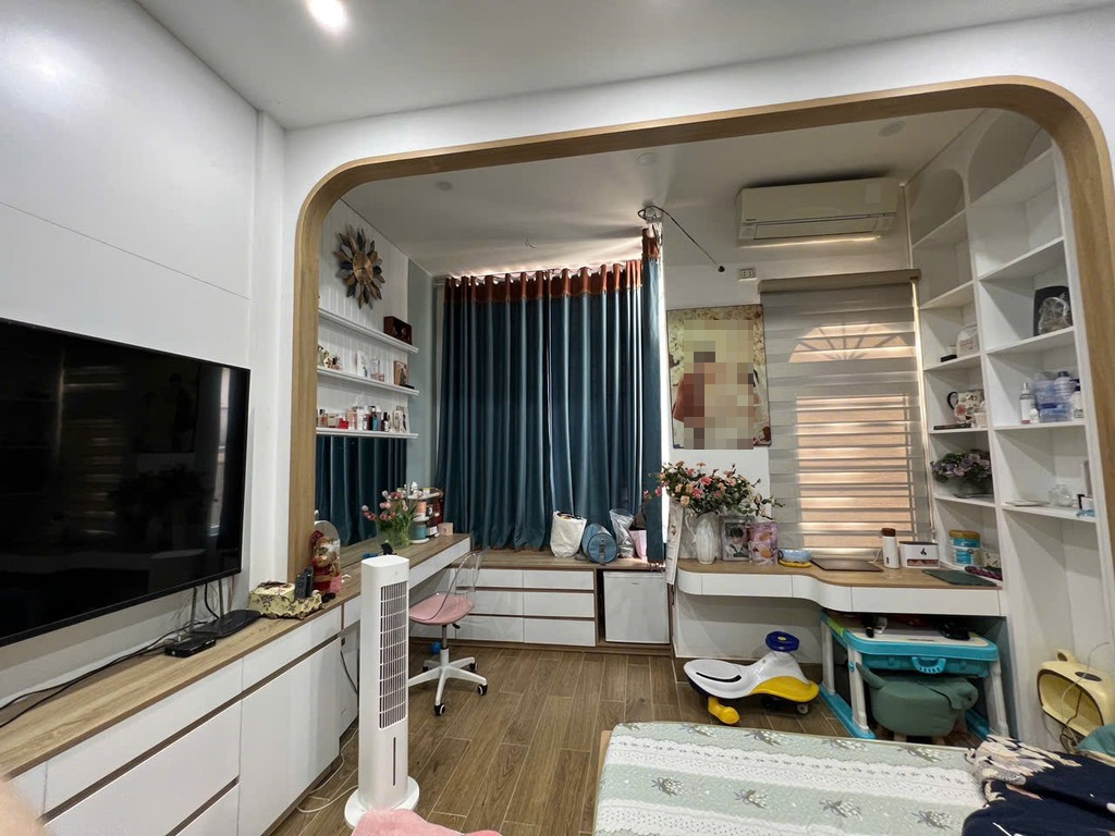 NHÀ 5 TẦNG KHU PHÂN LÔ – CẦU DIỄN – VỈA HÈ, Ô TÔ TRÁNH- HÀNG XÓM GOLDMARK